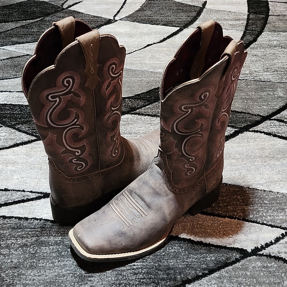 ARIAT PEBBLE BROWN PINK SIX-STITCH SQUARE-TOE MEDIUM WIDTH LEATHER WESTE…
